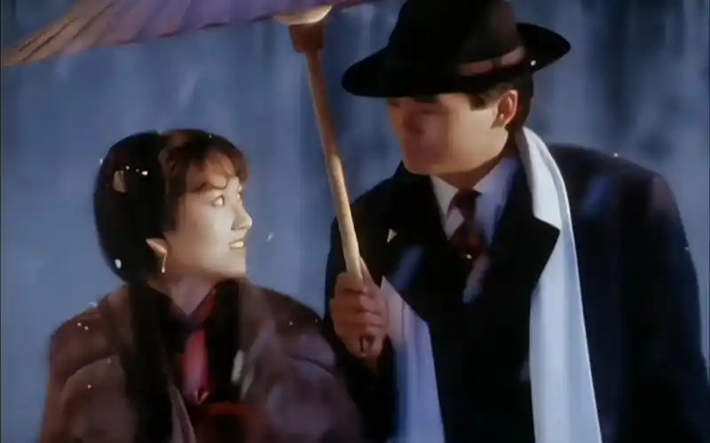周润发赵雅芝这版的《上海滩》太经典了!主题曲一响,都会唱两句!