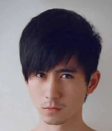 不用烫头就好看的男发型 帅气的男生发型不用烫