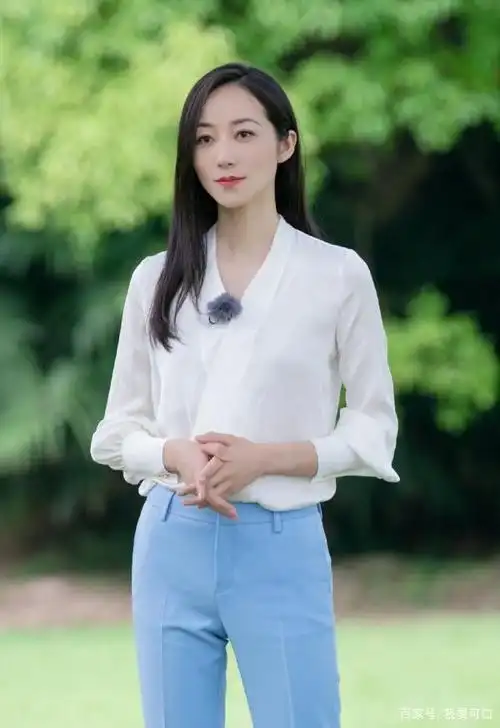 韩雪有多美,夏日穿蓝色连衣裙简单清新,古希腊风格太女神