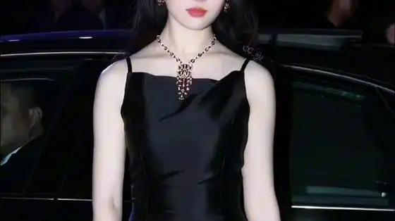 刘亦菲 的面相分析,贵气逼人