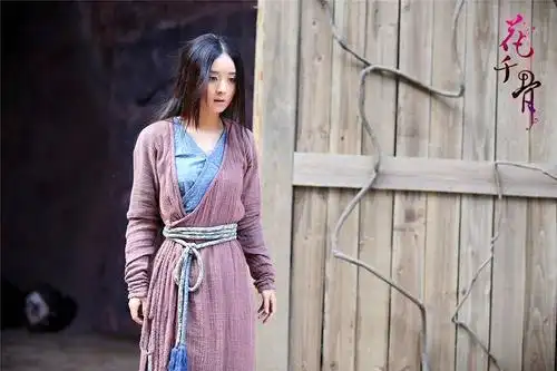 穿粗布麻衣都这么美?