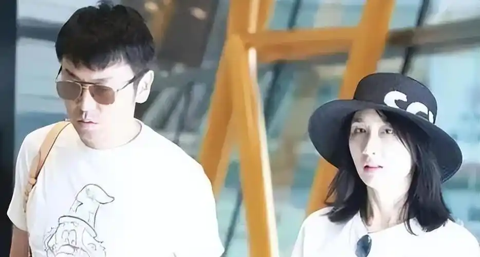 雷佳音佟丽娅疑双出轨男方曾称与妻子是饭搭子