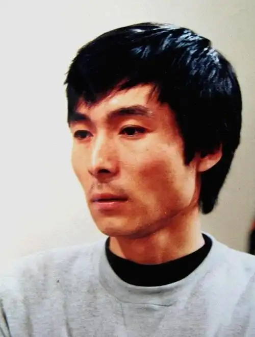 提起谢园这个名字,很多年轻朋友可能觉得陌生,但他在上世纪曾火遍大江