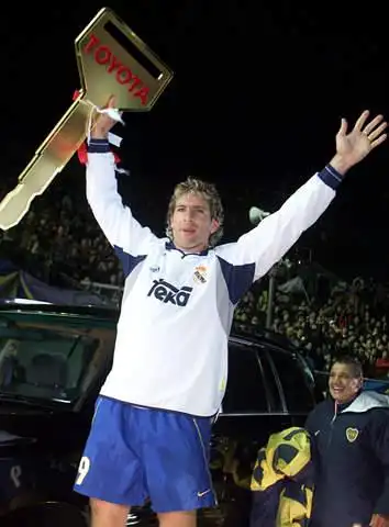 mvp奖品——丰田车一辆