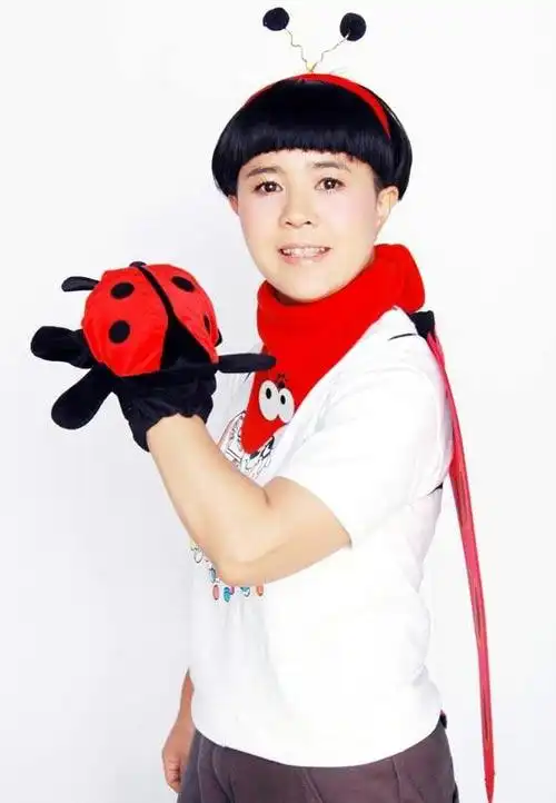 北京电台主持人小雨姐姐本次见面会由北京电台主持人小雨姐姐倾情主持