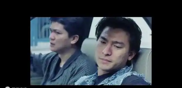 刘德华在电影中身着白西装,骑铃木机车的英姿一度成为人们热议的话题