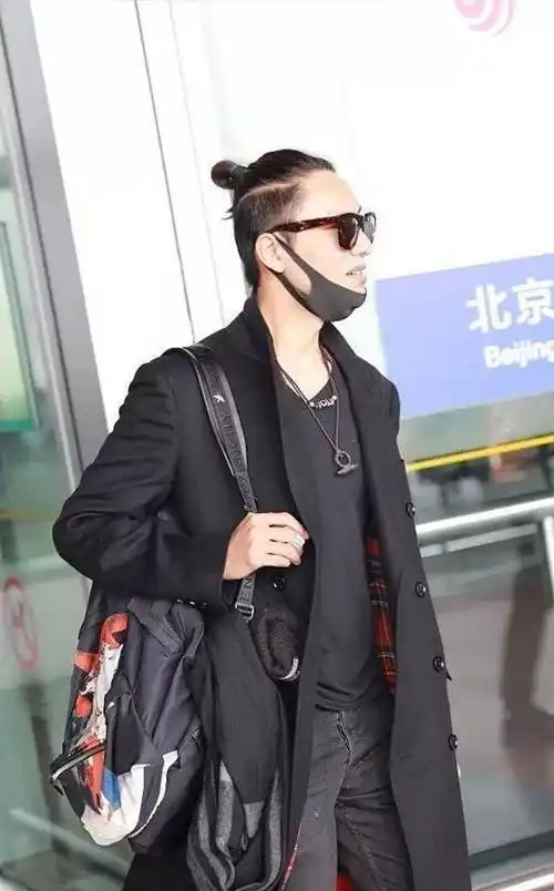 "大叔"尝试丸子头,陈坤毫无痞帅气质,刘德华再创经典造型!