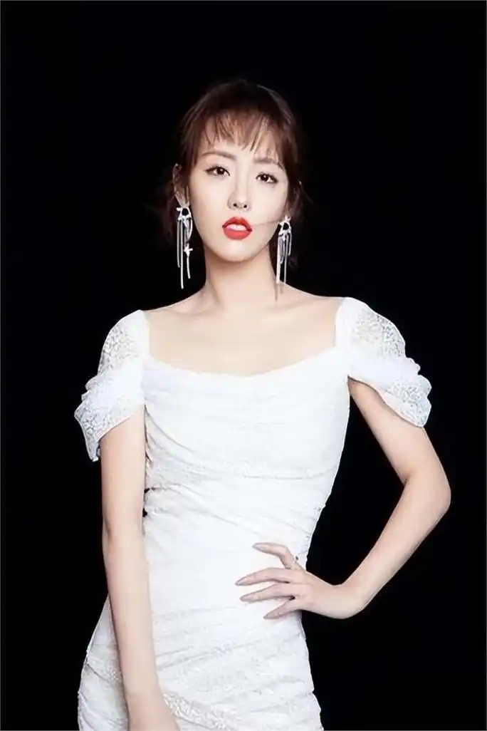 这次,断崖式衰老的张嘉倪,彻底揭开了和前任买超离婚的真相