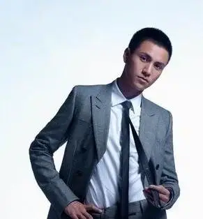 好看男子平头发型设计 平头男生也帅气(4)_男生发型_西子美发网