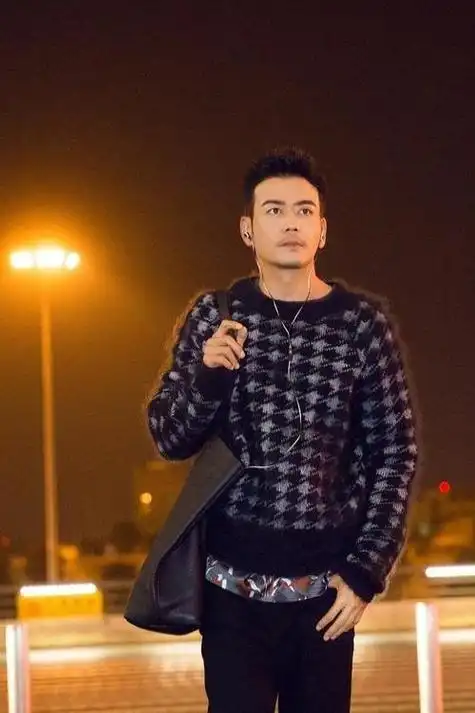 叔圈顶流杨烁走到今天这步并非偶然演技再好也无济于事