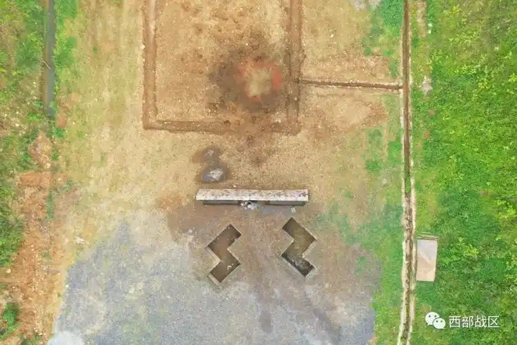 硝烟洗礼直击新兵手榴弹实投现场