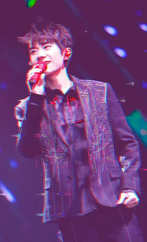 易烊千玺(故障风)