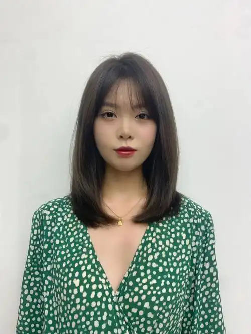 女生减龄百搭锁骨发简单自然随意吹干