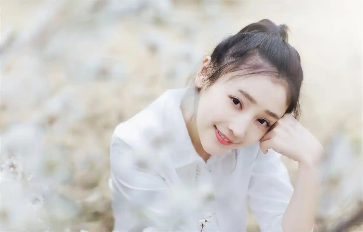 清新美女甜美写真电脑桌面壁纸图片