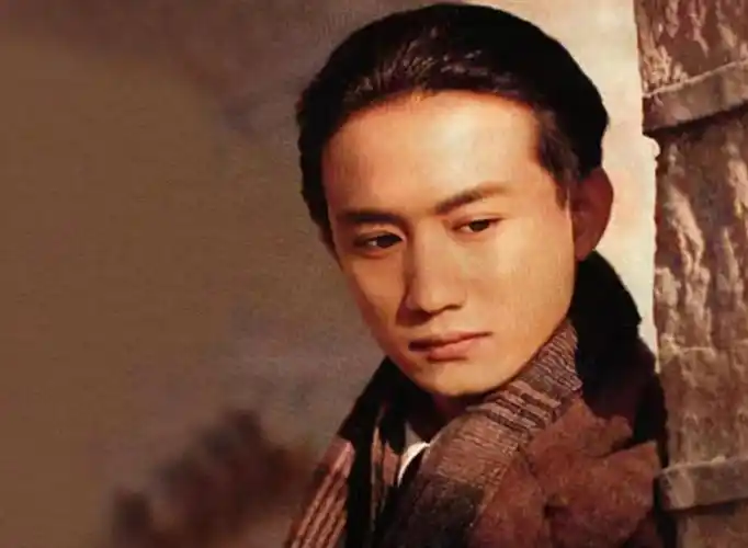 黄磊是大家熟知的男演员,作为曾经的"高产"演员,黄磊老师也塑造过很多