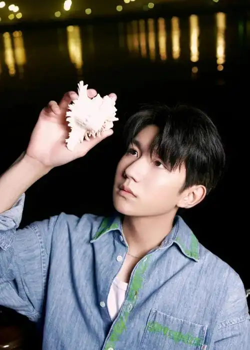 用创造,对抗遗忘 - 王源说 - 环球人物网