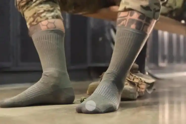 军队袜子穿几天都不臭看完制作工艺只想问多少钱1双