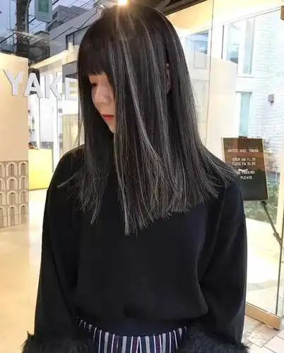 时尚惊艳的挑染发型,最适合这三类人,染完想不美都很难