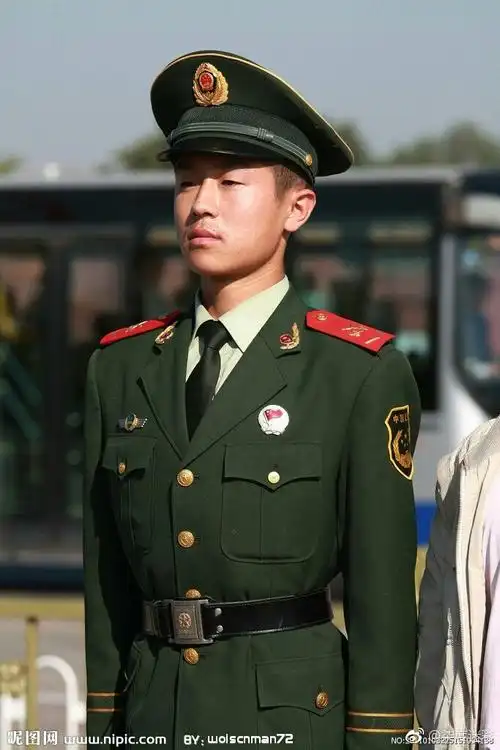 一位武警老兵解释|武警|武警部队|军人_新浪新闻
