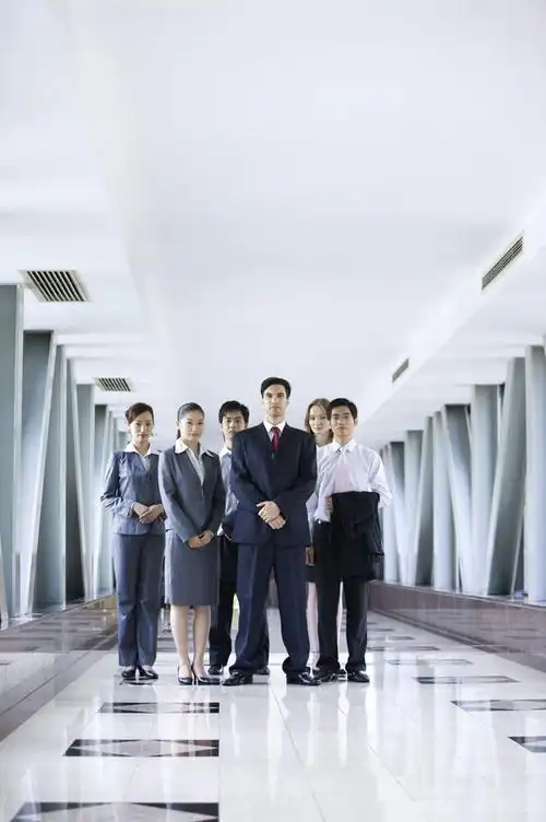 站着合影的成功商务团队高清图片