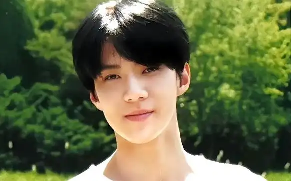 吴世勋:开心的笑容,温柔的灵魂