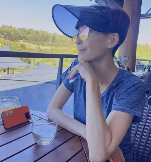 54岁伍咏薇健康引担忧!