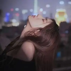 心碎绝望的伤感图片头像