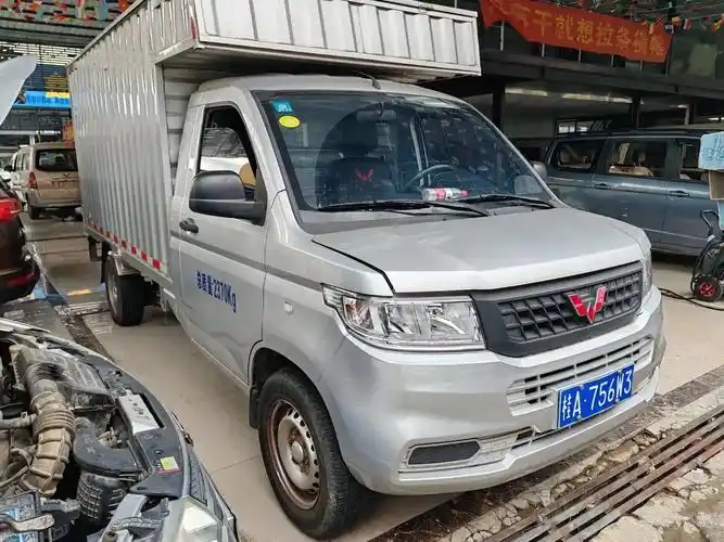 到店本地一手2021年3月五菱荣光新卡箱式货车,1.8排量大 - 抖音