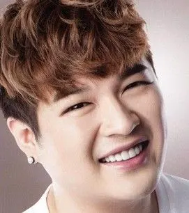 五款最新适合胖脸男生发型 让胖脸变帅就这样简单(3)