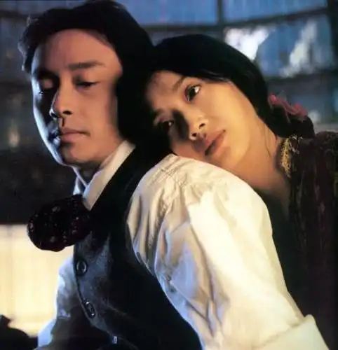 > 30岁因《大宅门》走红 她嫁给大9岁男神恩爱至今 谢兰是江苏镇江人