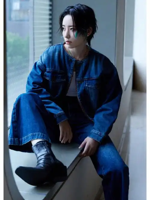 挑染 彩色眼线 抹胸 腹肌李斯丹妮你要我的命就直说又是美美给姐当狗