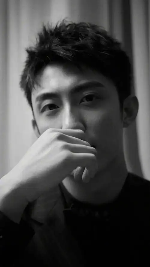 黄景瑜帅气写真图片手机壁纸
