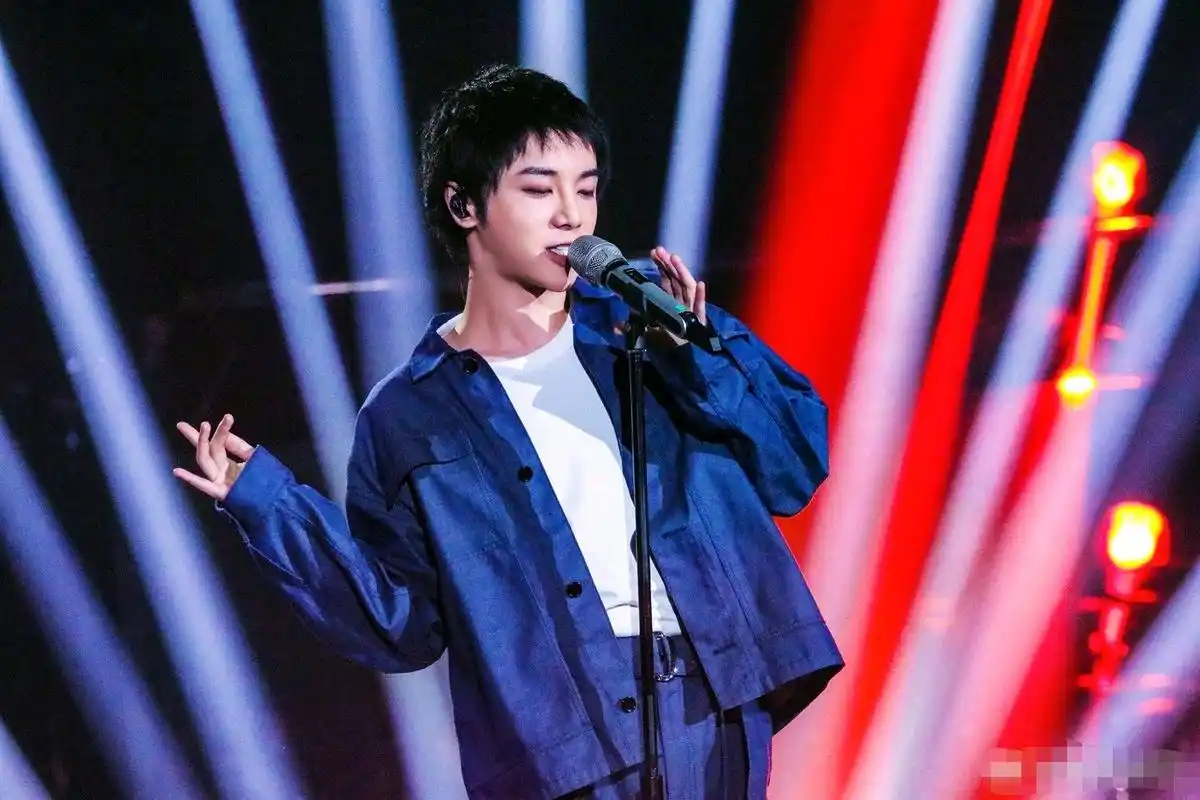 原创华晨宇承认唱歌难听并不丢人