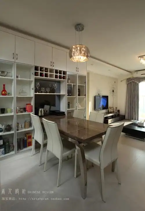 深云村现代家庭餐厅装修图
