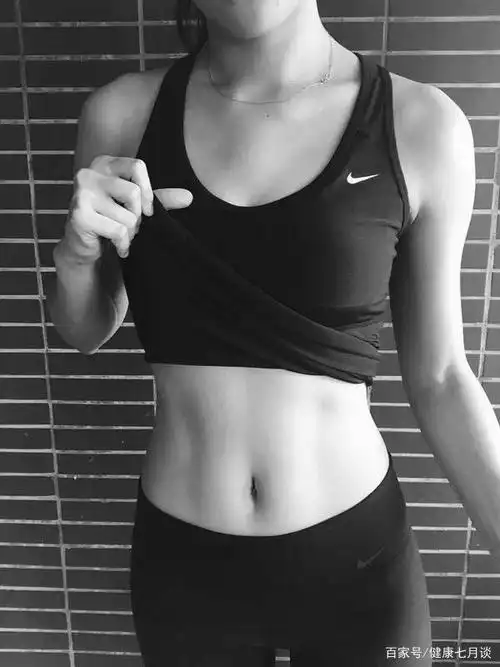 女性肚脐下的竖线对健康有影响吗?男生也有吗?最好了解下!
