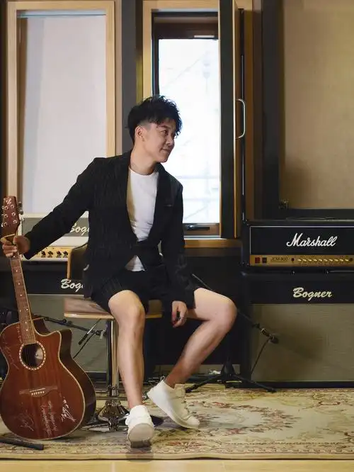 《我是唱作人》开播在即 高进首轮出杀招