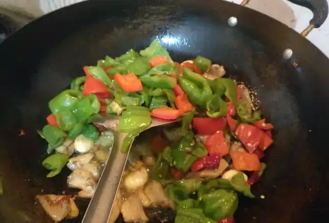 本以为奶奶炒的这个菜是黑暗料理太美味了一吃就停不下来