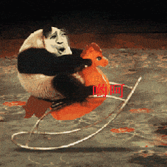 哟呵.熊猫人玩木马摇摇椅