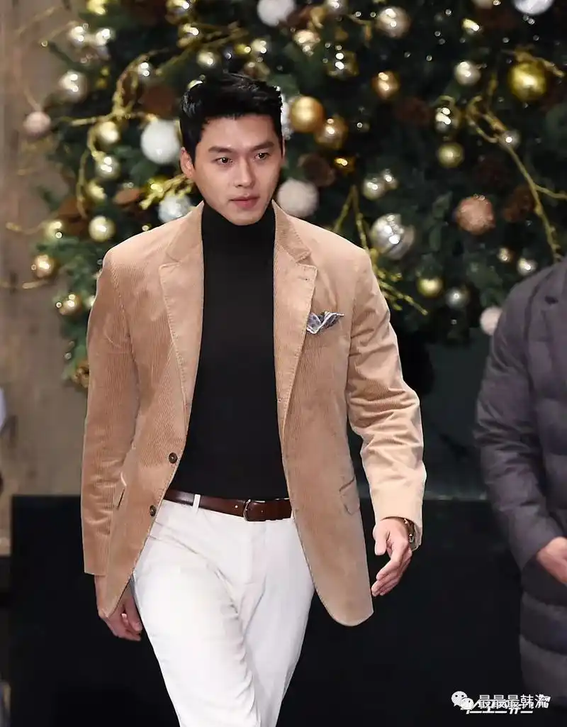 韩流照妖镜玄彬白色长裤显腿粗赖冠霖的刘海儿太死亡了吧