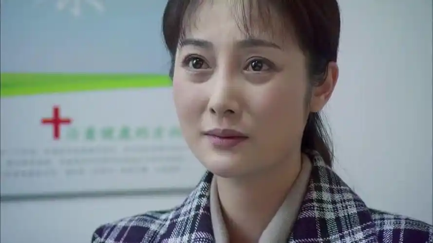 母爱如山:老爸带着女儿跑路,怎料却失踪,下刻慌了