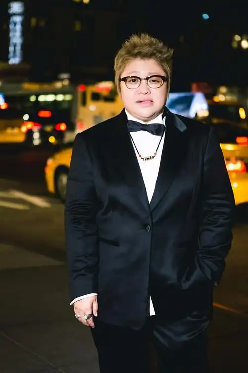 韩红发布新歌《朝圣之心》 无字歌回归音乐最质朴状态