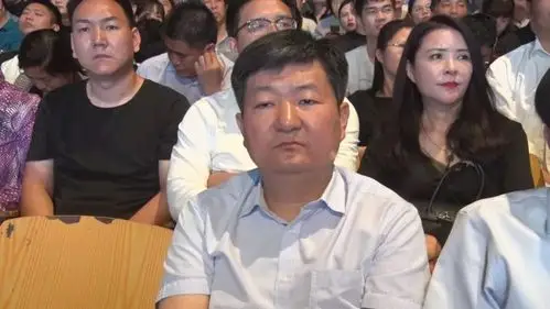 今日关注获嘉县举行张庆连同志先进事迹报告会暨授匾仪式