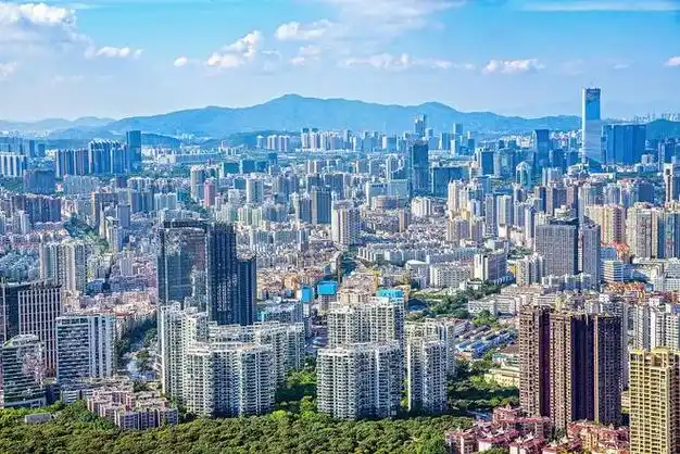 随着住房更多地回归居住属性与房地产长效机制的全面落实,未来行业将