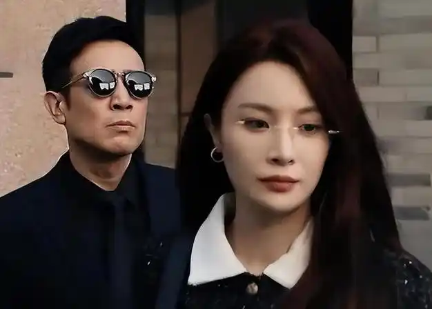 城中之城本是冲着于和伟去的我却被身高168的隆妮惊艳了