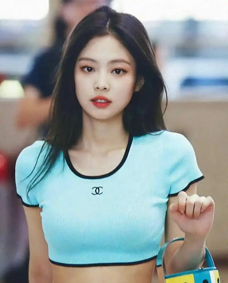 jennie 一眼万年99 分享今日份妮妮子