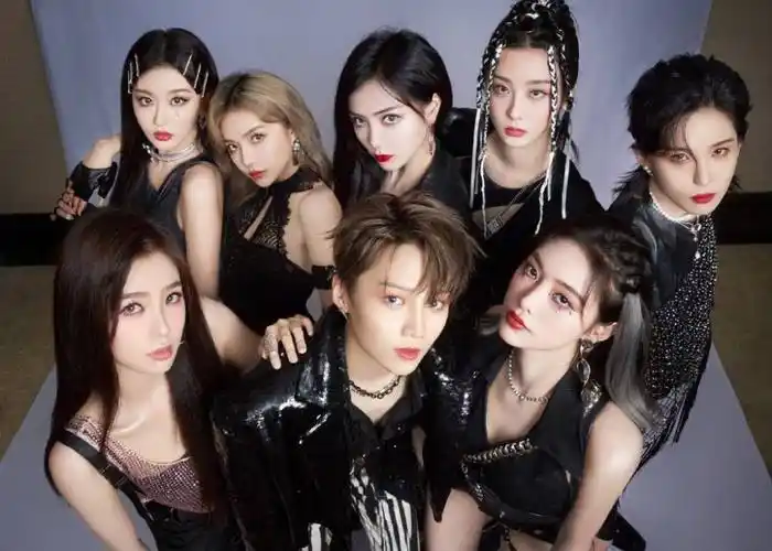 the9是由刘雨昕,虞书欣,许佳琪,喻言,谢可寅,安崎