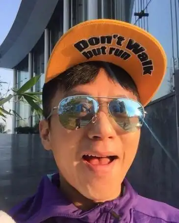 邓超扬言退出微博 网友调侃:愚人节提前了