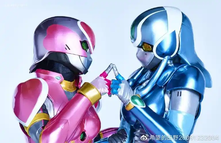 捷德奥特曼双胞胎"女友"写真曝光,一股百合香,看完真让人羡慕