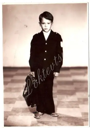 苏联校服的历史 - 哔哩哔哩