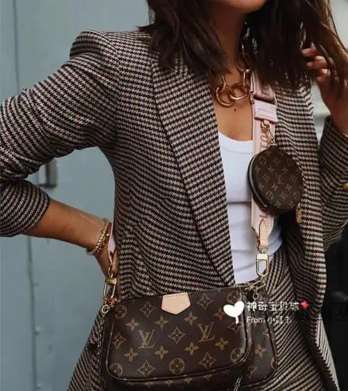 中外明星街拍showlvmulti三合一麻将包背起来有多nice